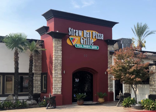 The facade of a new new Straw Hat Pizza Grille experience